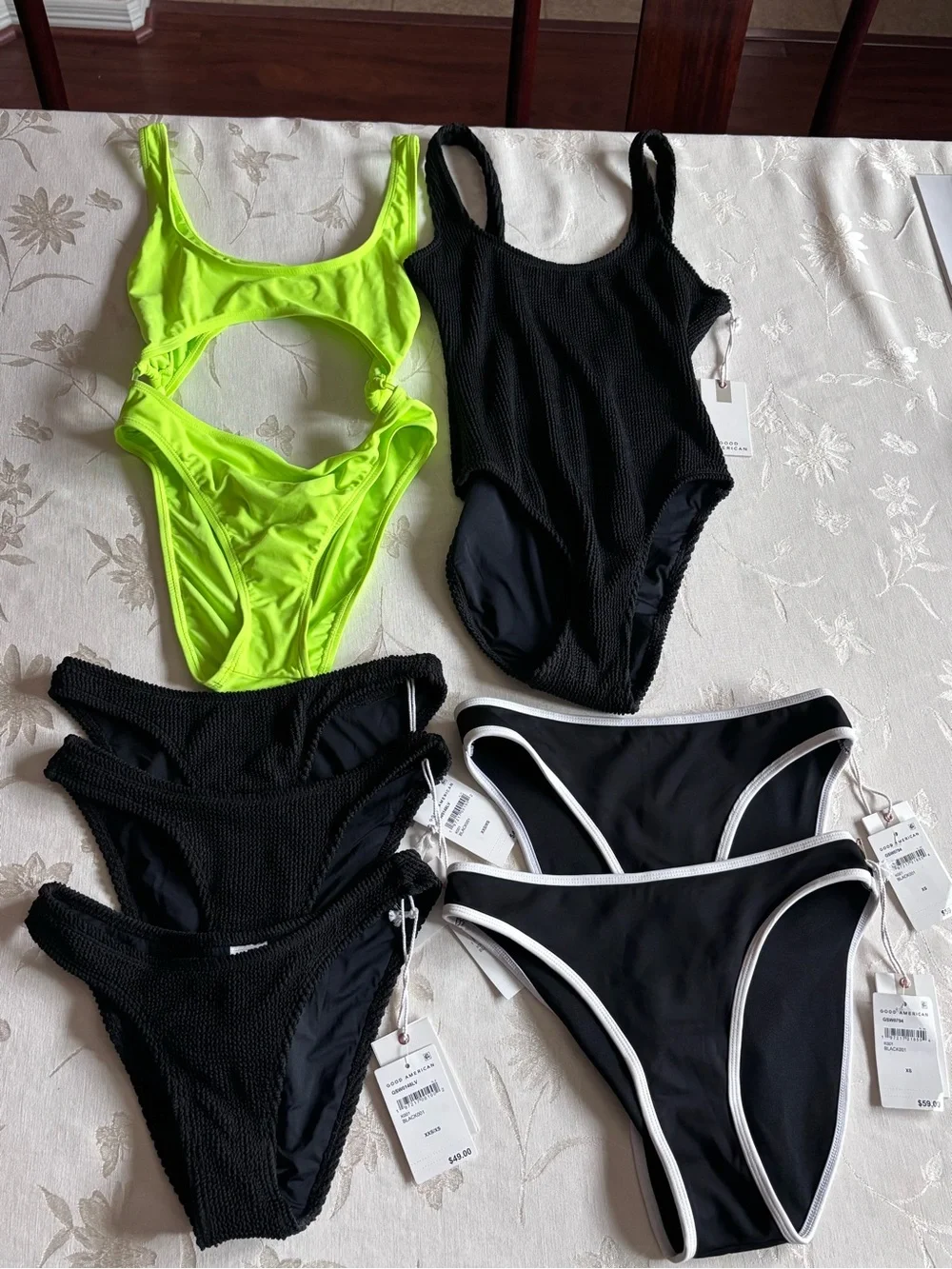 $463 Bundle 7 Piece Good American Bathing Suit XXS/XS One Piece, Monokini Bikini